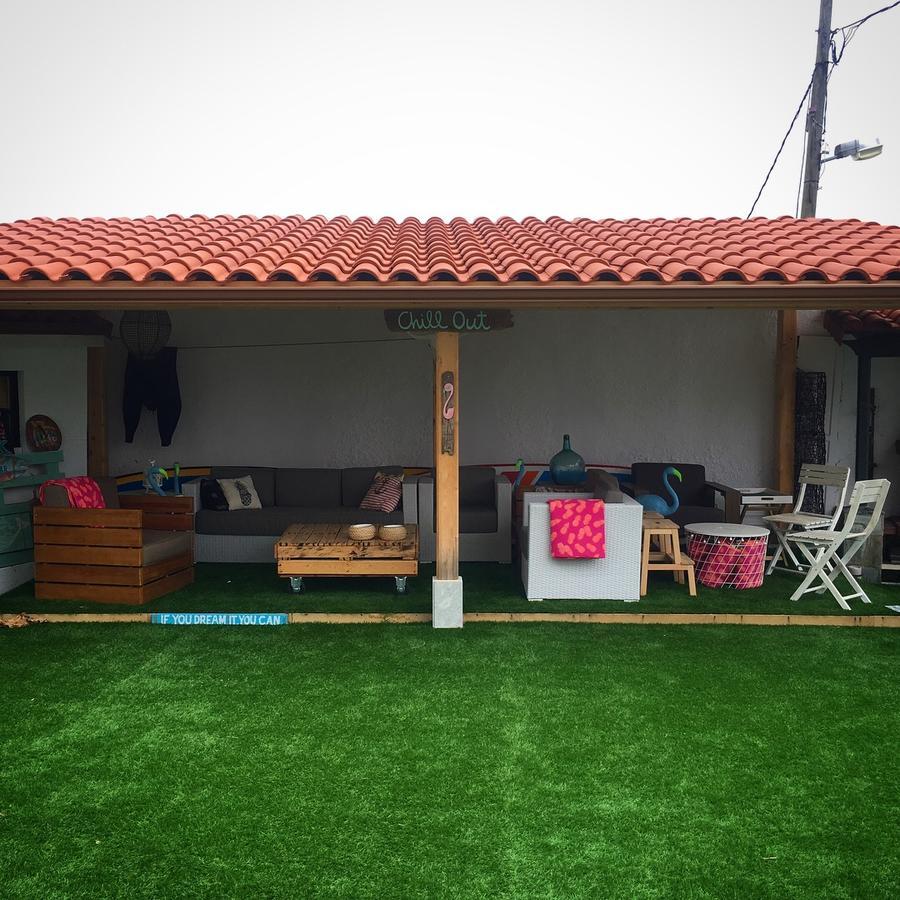 Хостел Cocos Surfhouse San Juan De La Arena Экстерьер фото